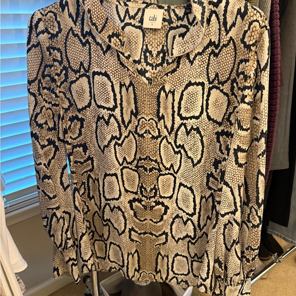 CAbi Black and Cream Snake Print Top